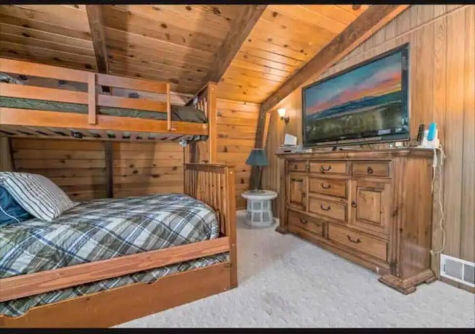 Holiday home The Bears Lair Perfect For Family W/all Amenities Big Bear City